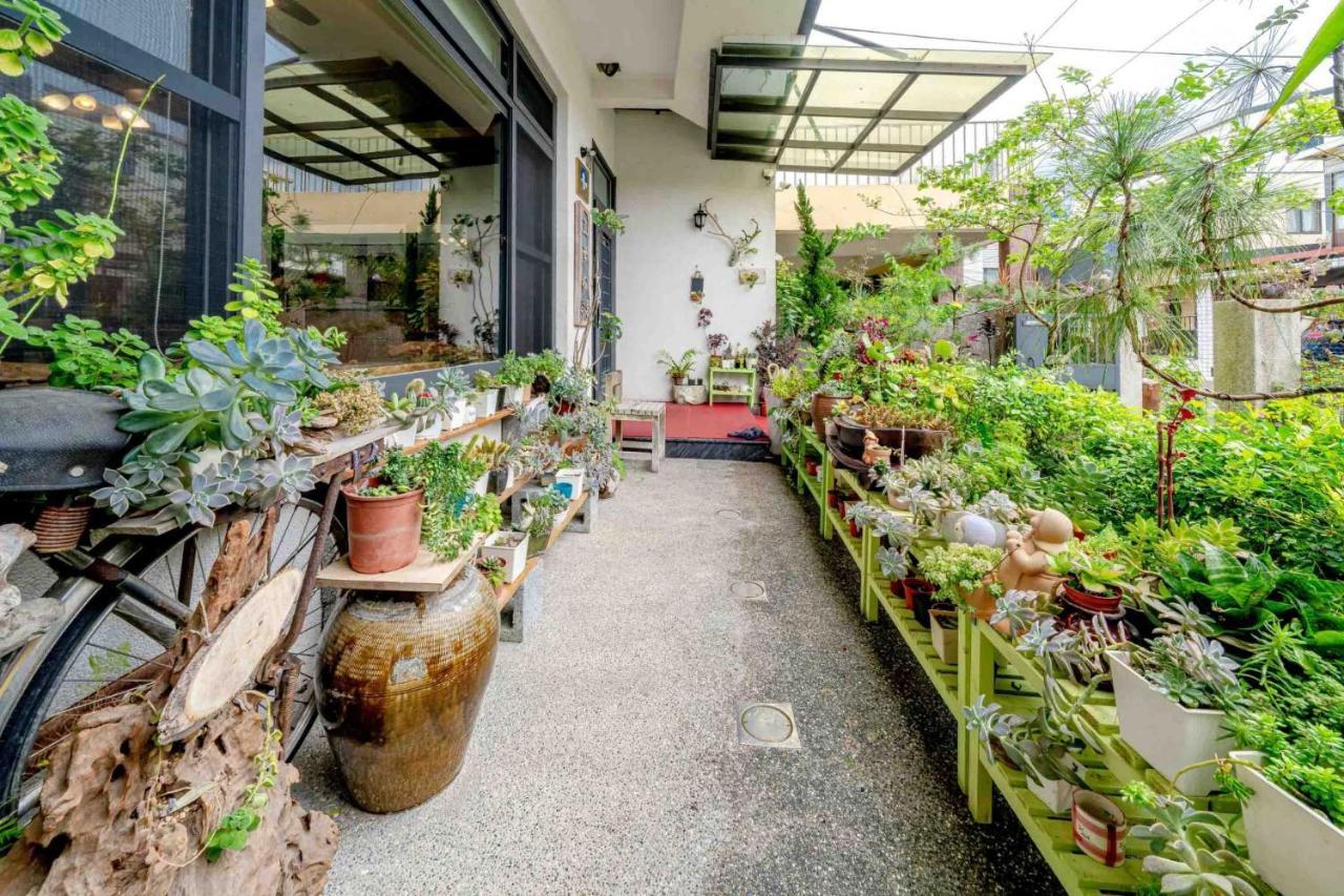 五葉松民宿-電梯民宿 近慈濟中小學及慈科大及人社院 Kota Hualien Bagian luar foto